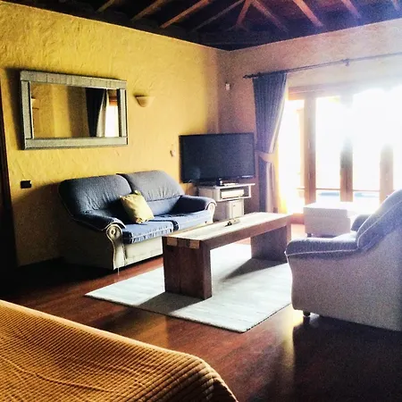 Villa Toredo Large Heated Pool,hot Tub,bar/games Room,gym,cave, Free Wifi Atogo