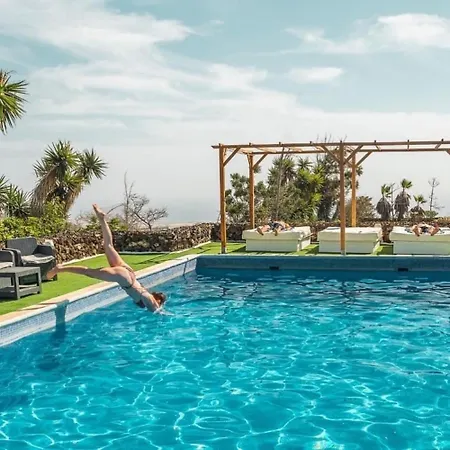 Villa Toredo Large Heated Pool,hot Tub,bar/games Room,gym,cave, Free Wifi *