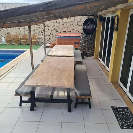 Toredo Large Heated Pool,hot Tub,bar/games Room,gym,cave, Free Wifi Villa