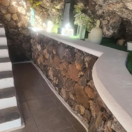Toredo Large Heated Pool,hot Tub,bar/games Room,gym,cave, Free Wifi Villa