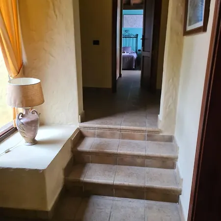 Villa Toredo Large Heated Pool,hot Tub,bar/games Room,gym,cave, Free Wifi