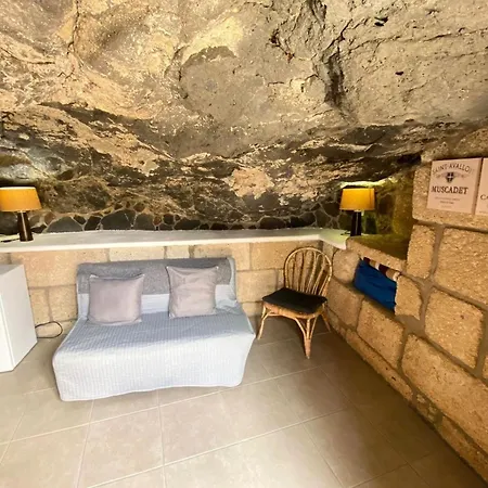 Villa Toredo Large Heated Pool,hot Tub,bar/games Room,gym,cave, Free Wifi *