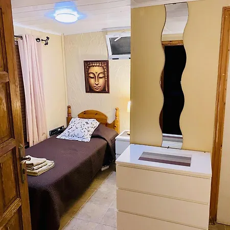 Villa Toredo Large Heated Pool,hot Tub,bar/games Room,gym,cave, Free Wifi Atogo