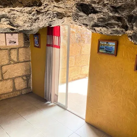Villa Toredo Large Heated Pool,hot Tub,bar/games Room,gym,cave, Free Wifi *