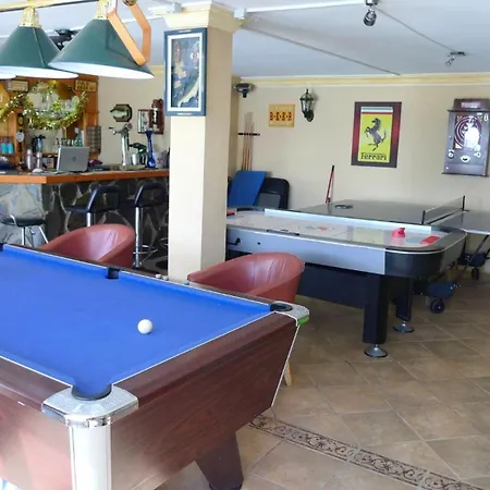 فيلة Large Heated Pool, Hot Tub, Bar, Games Room, Gym, 2 Caves, New Outdoor Kitchen *