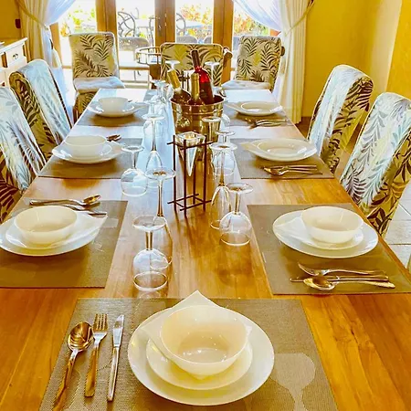 Large Heated Pool, Hot Tub, Bar, Games Room, Gym, 2 Caves, New Outdoor Kitchen فيلة